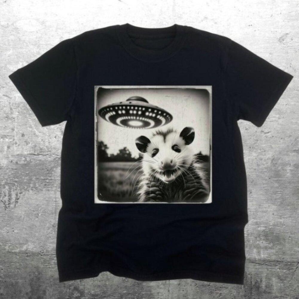Funny Possum Shirt Opossum Selfie Picture Shirt Weird Animal Shirt